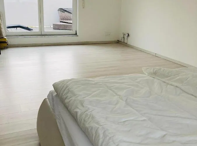 Σπίτι διακοπών Ganzes Haus Nahe Messe Und Nur 15 Min Zentrum-hannover - Including Parking - Wlan - Komplett Ausgestattet - 3 Schlafraeume - Whole Near Fair - And Only 15 Min Centre Of - 3 Bed - Highwlan - With Working Places - Garden *