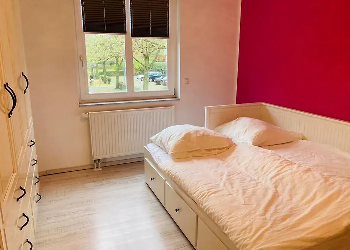 Ganzes Haus Nahe Messe Und Nur 15 Min Zentrum-hannover - Including Parking - Wlan - Komplett Ausgestattet - 3 Schlafraeume - Whole Near Fair - And Only 15 Min Centre Of - 3 Bed - Highwlan - With Working Places - Garden Ганновер
