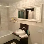 My Private Hannover Home - 3 Bed Rooms - Messe - Faiground And City - Wifi - Work - Parking Σπίτι διακοπών